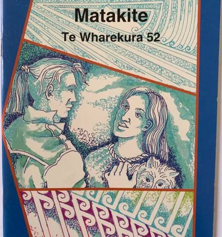 He whata puka – All reo Māori books